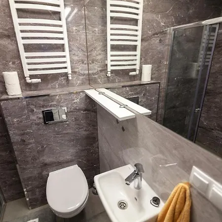 Goscinne Wojtek - 5 Minut Do Plazy * Устроне-Морске